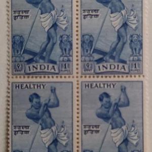 India 1950 - Healthy 1 Rupee (Block of 4) - Stamp - MNH