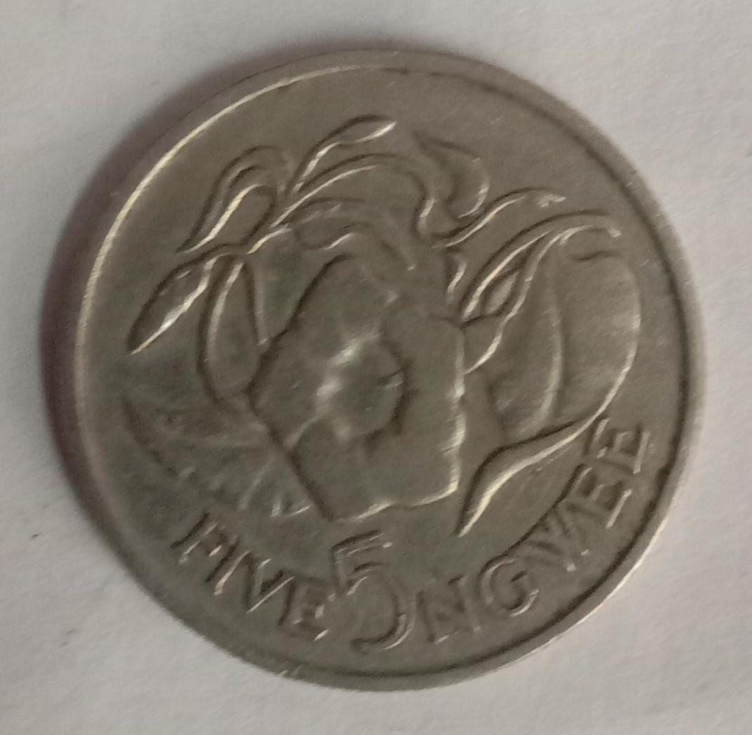 Zambia 5 NGWEE 1968 Coin (Used)