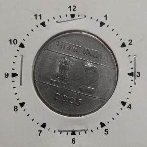 India - 2005 - 2 Rupees Kolkata Mint 12 O Clock Rotation Error Coin UNC