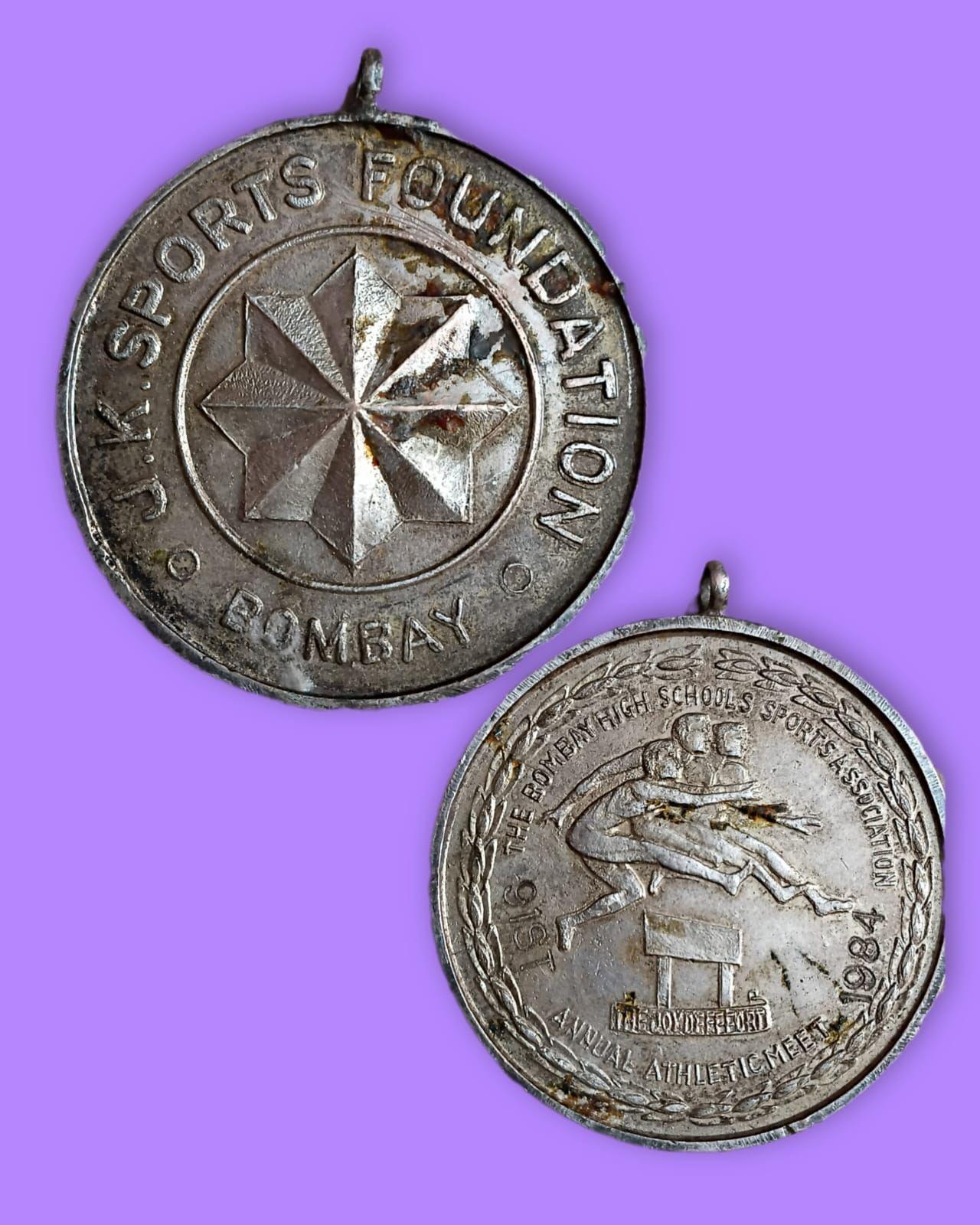 THE BOMBAY HIGH SCHOOLS SPORTS ASSOCIATION 1984 J.K.FOUNDATION MEDAL Used
