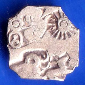 ANCIENT INDIA MAURYAN PERIOD ANIMAL STANDING MAGADH DYNASTY SILVER PUNCHMARK ANH2266