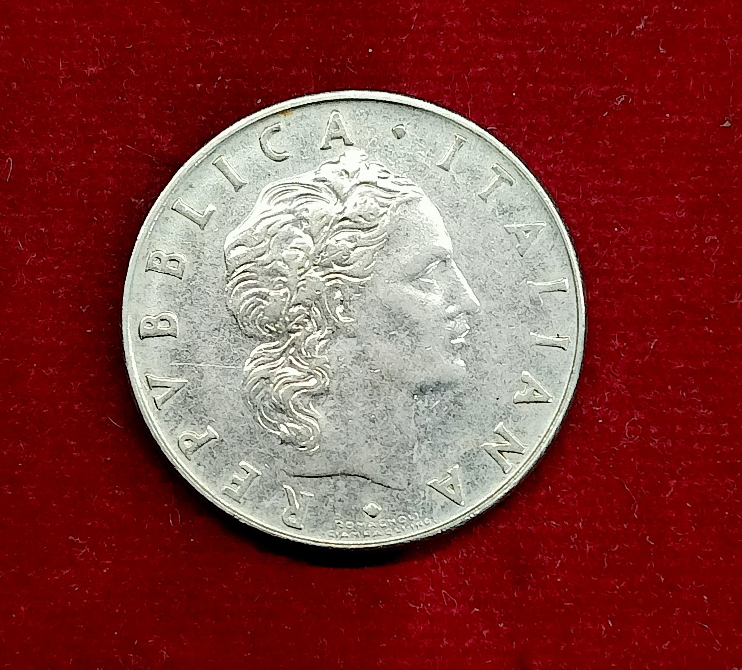 Italy 50 Lire 1981 Coin (Small Type)