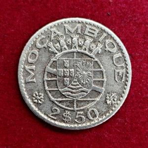 Mozambique 2.50 Escudos 1965 Coin