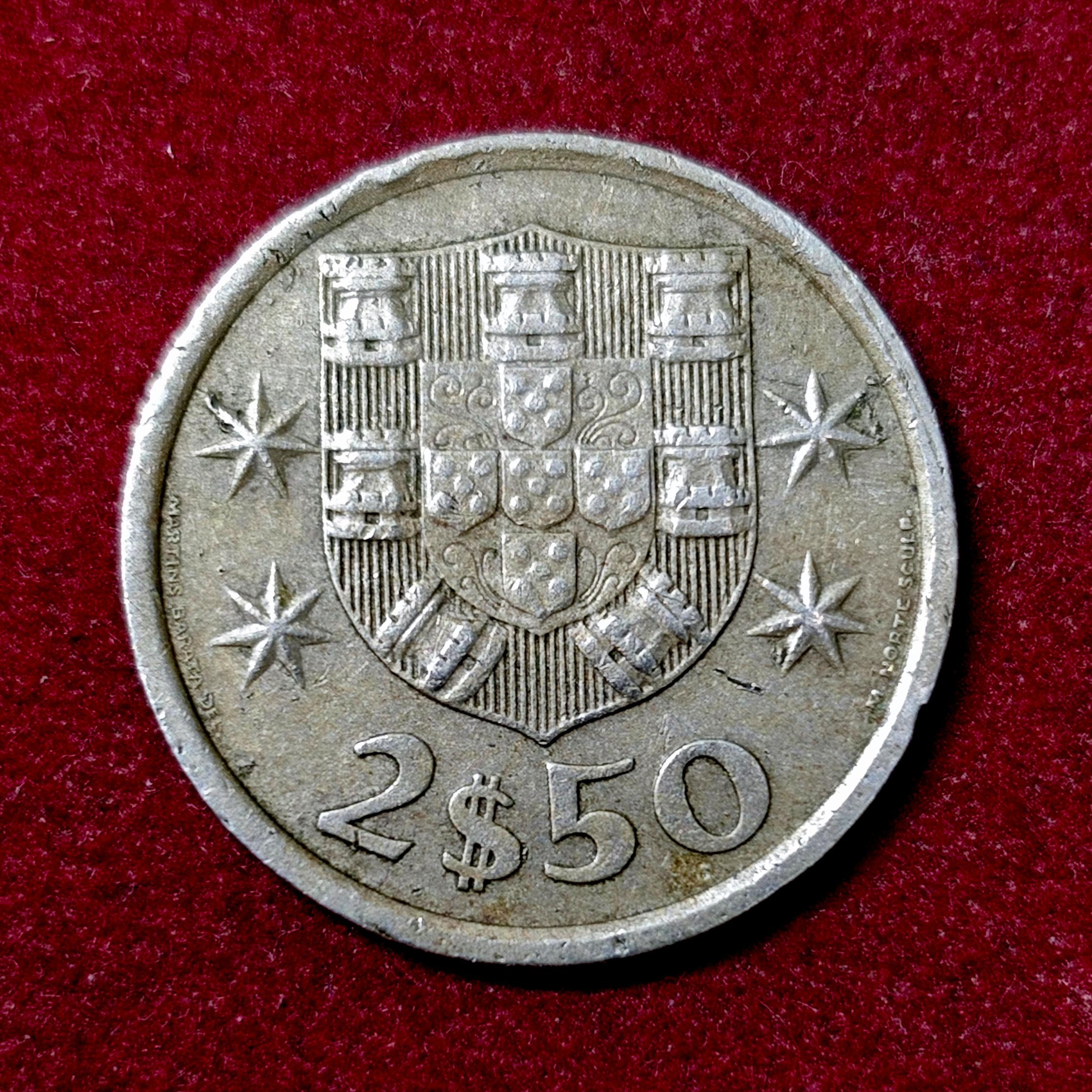Portugal 2.50 Escudos 1980 Coin