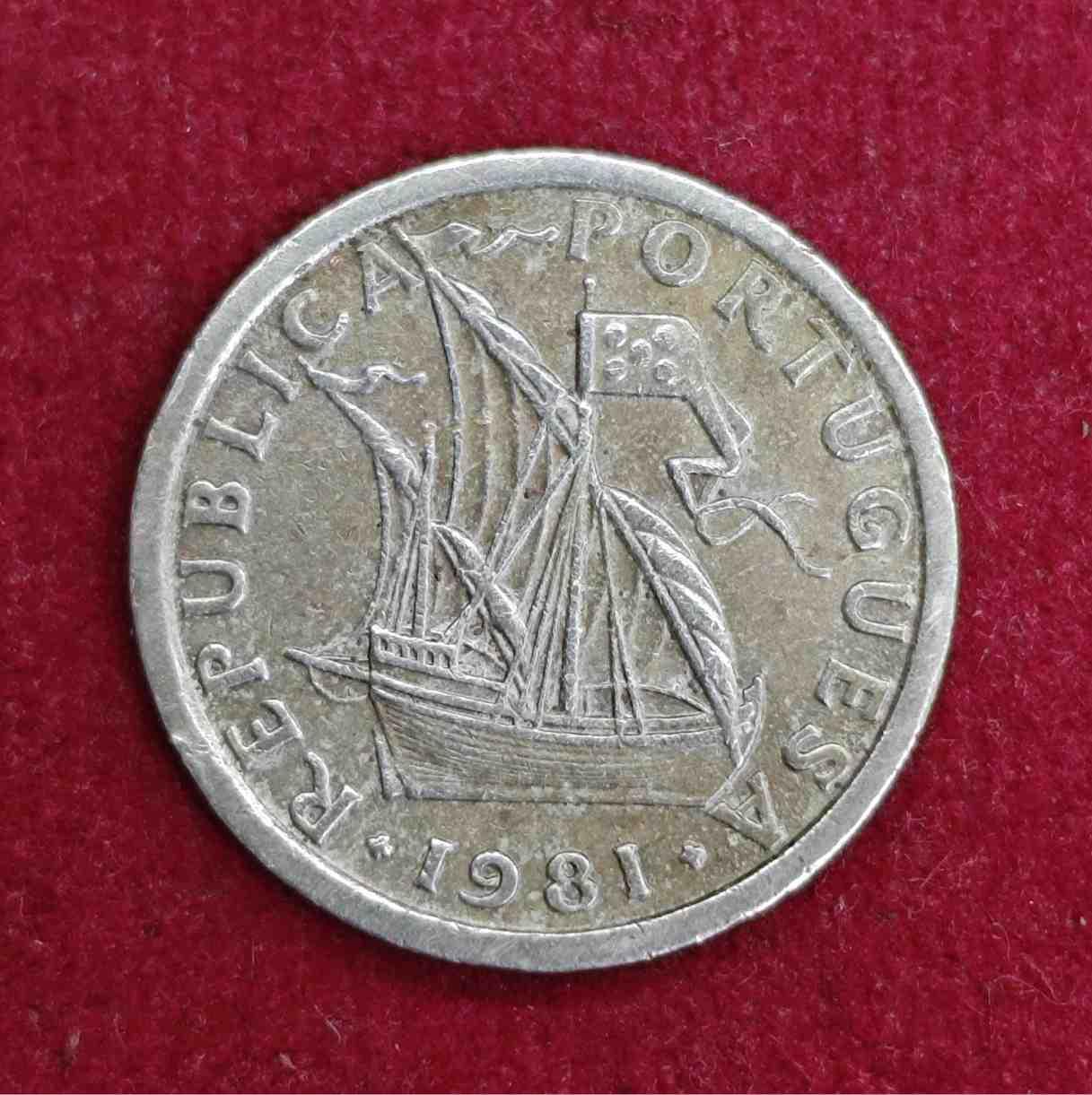 Portugal 2.50 Escudos 1981 Coin