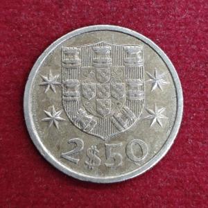 Portugal 2.50 Escudos 1983 Coin