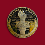 Statue of Liberty “Symbol of Democracy” Commemorative Medallion – USA Liberty Collectible Coin (40mm)