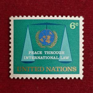 Stamp :- United Nations 6¢ “Peace Through International Law” Stamp