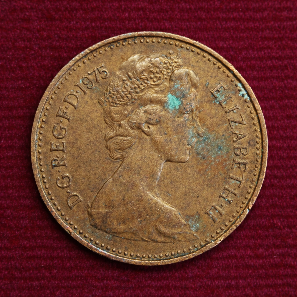 United Kingdom (UK) 1 New Penny Elizabeth II 1975 Coin