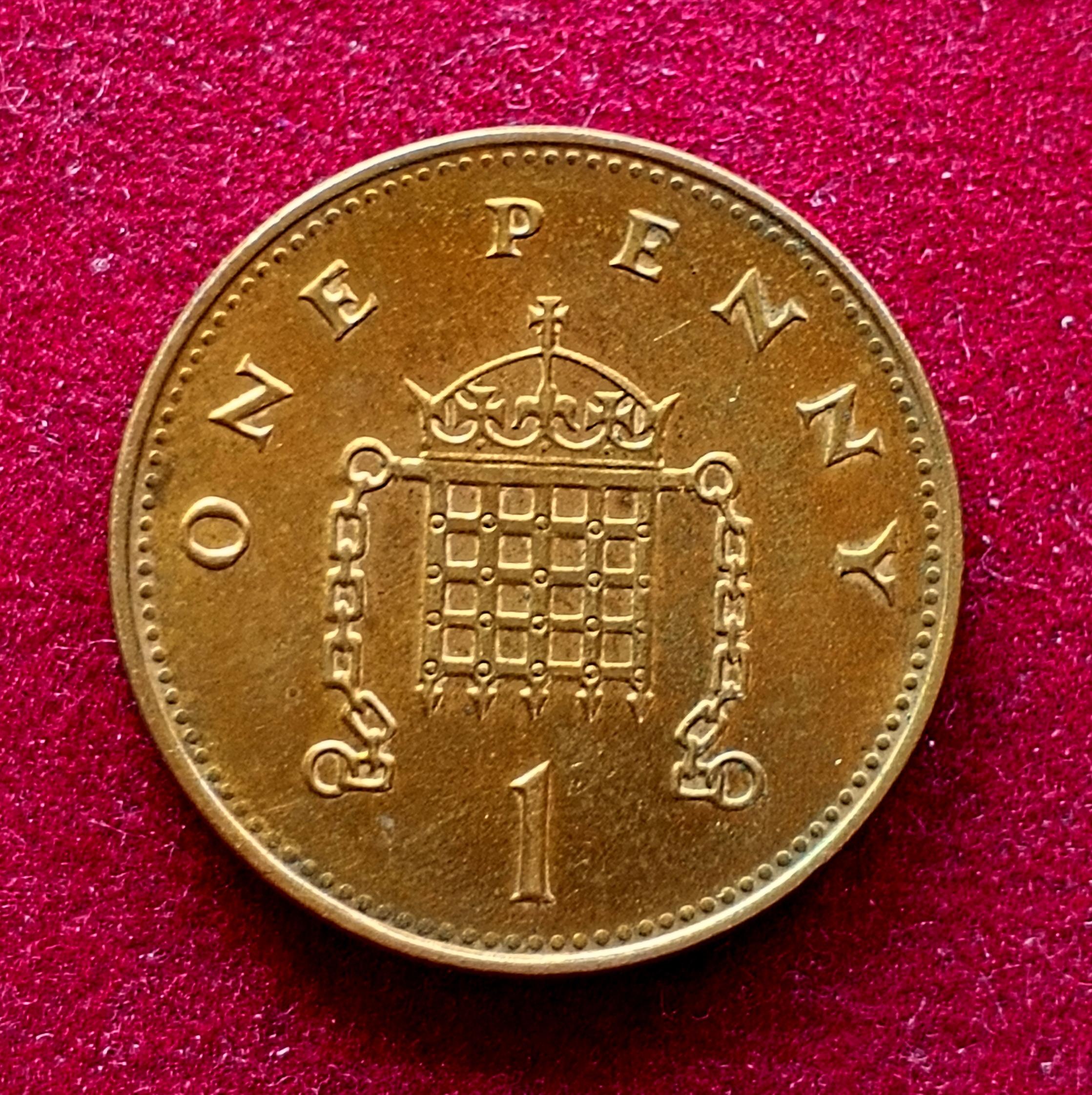 United Kingdom (UK) 1 Penny Elizabeth II 1999 Coin