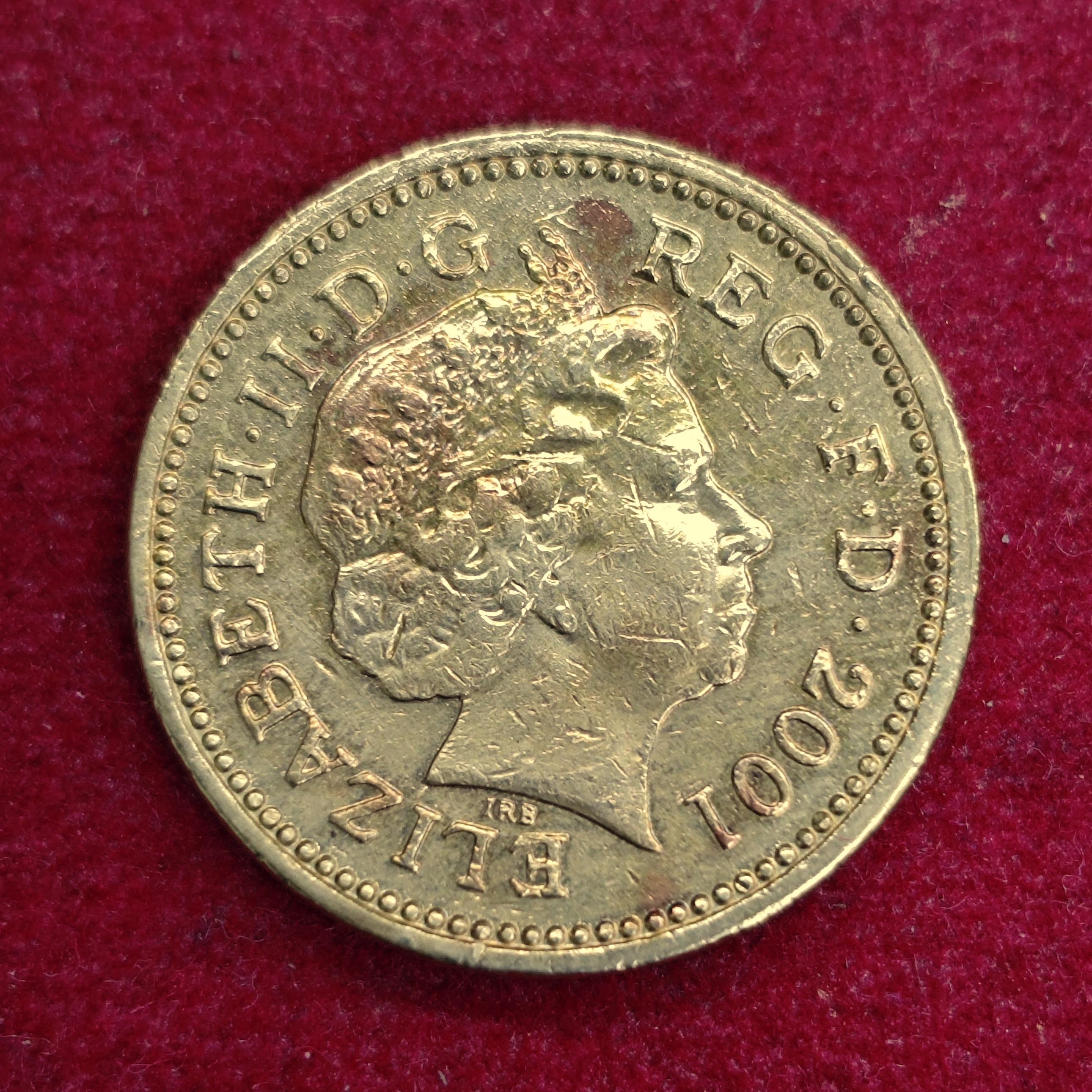 United Kingdom (UK) 1 Pound – Elizabeth II Northern Ireland Celtic Cross 2001 Commemorative Coin