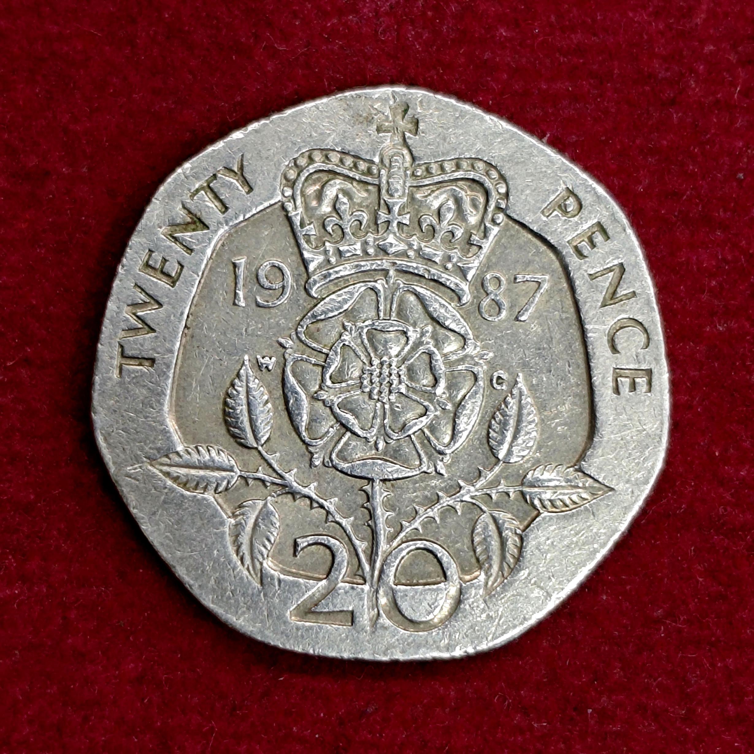 United Kingdom (UK) 20 Pence Elizabeth II 1987 Coin