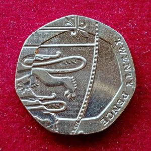 United Kingdom (UK) 20 Pence - Elizabeth II  Royal Shield 2016 Coin