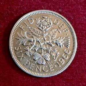 United Kingdom (UK) 6 Pence Queen Elizabeth II 1966 Coin