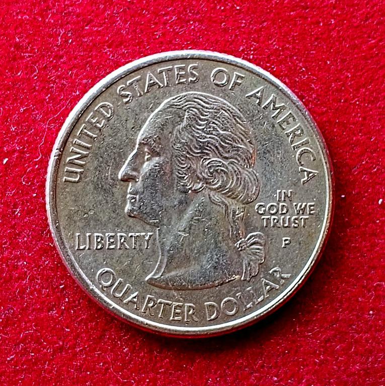 USA 1/4 Dollar "Washington Quarter" North Carolina 2001 Coin  P (Mint of Philadelphia)