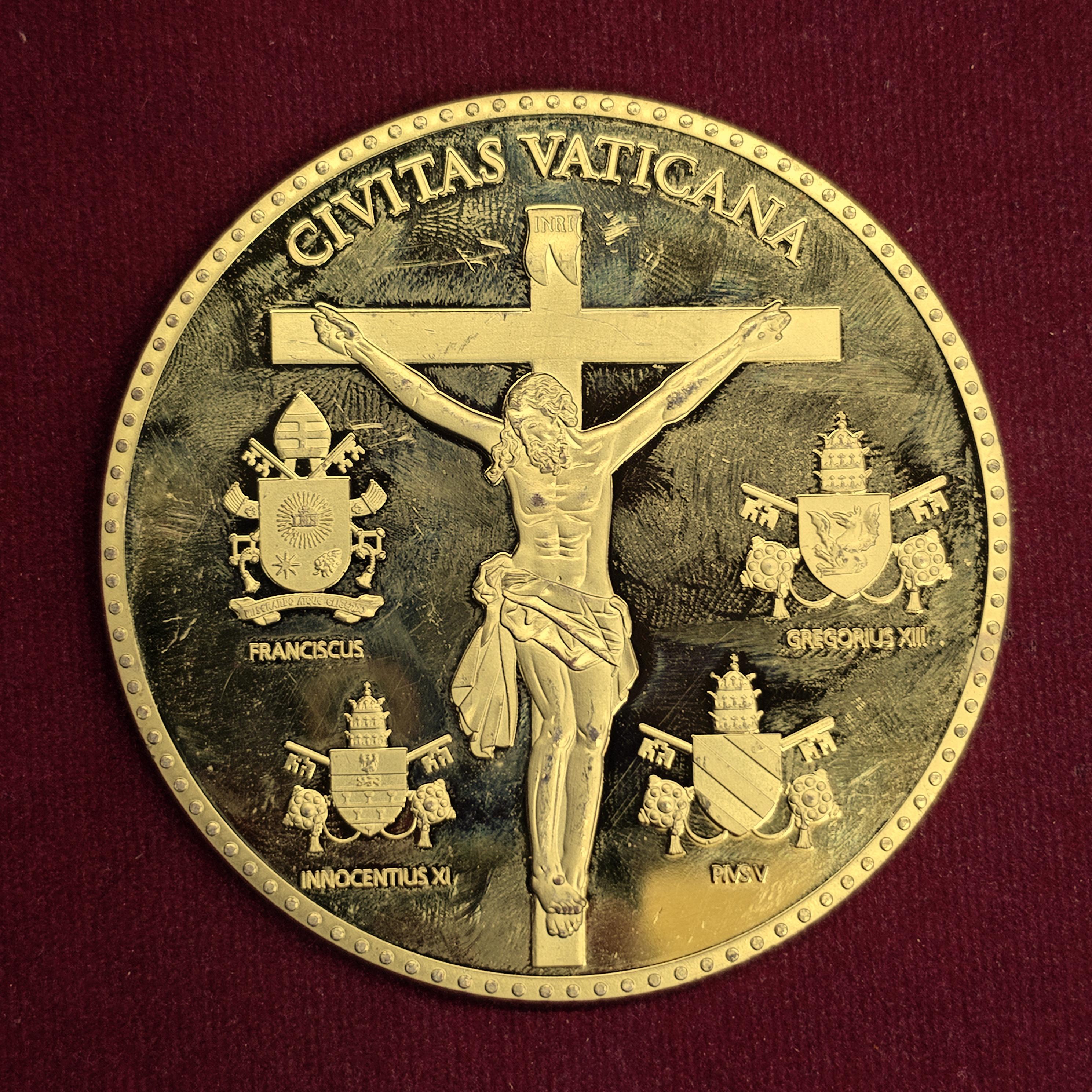 Vatican “Pope Francis – 13 March 2013” St. Peter’s Basilica Commemorative Medallion (70mm)