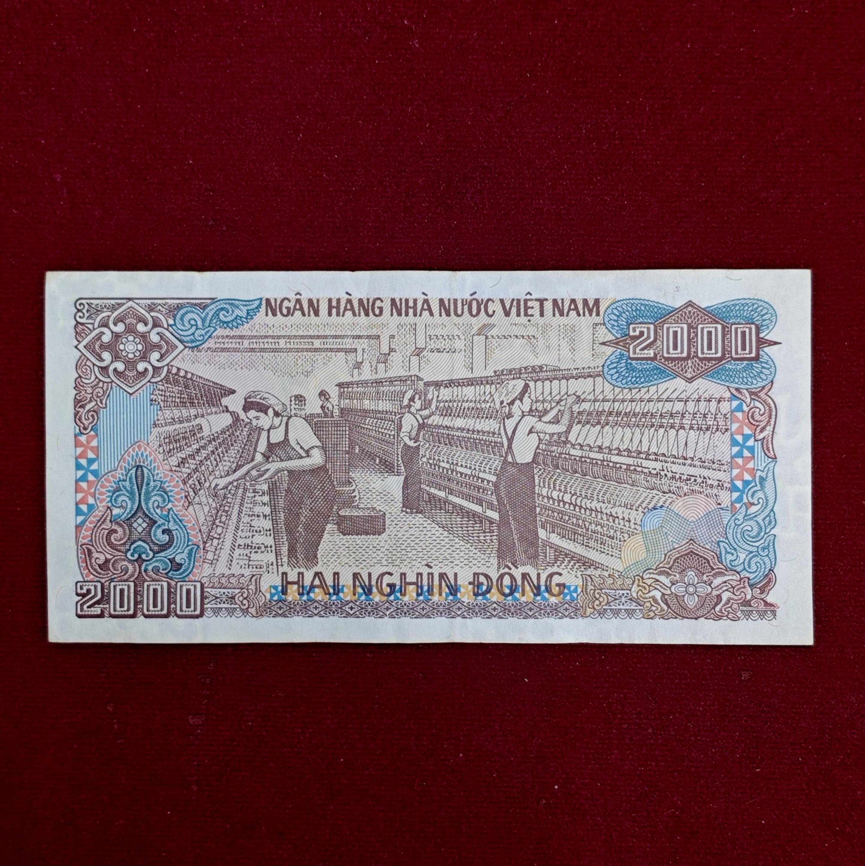 Vietnam 2000 Dong 1988 Banknote