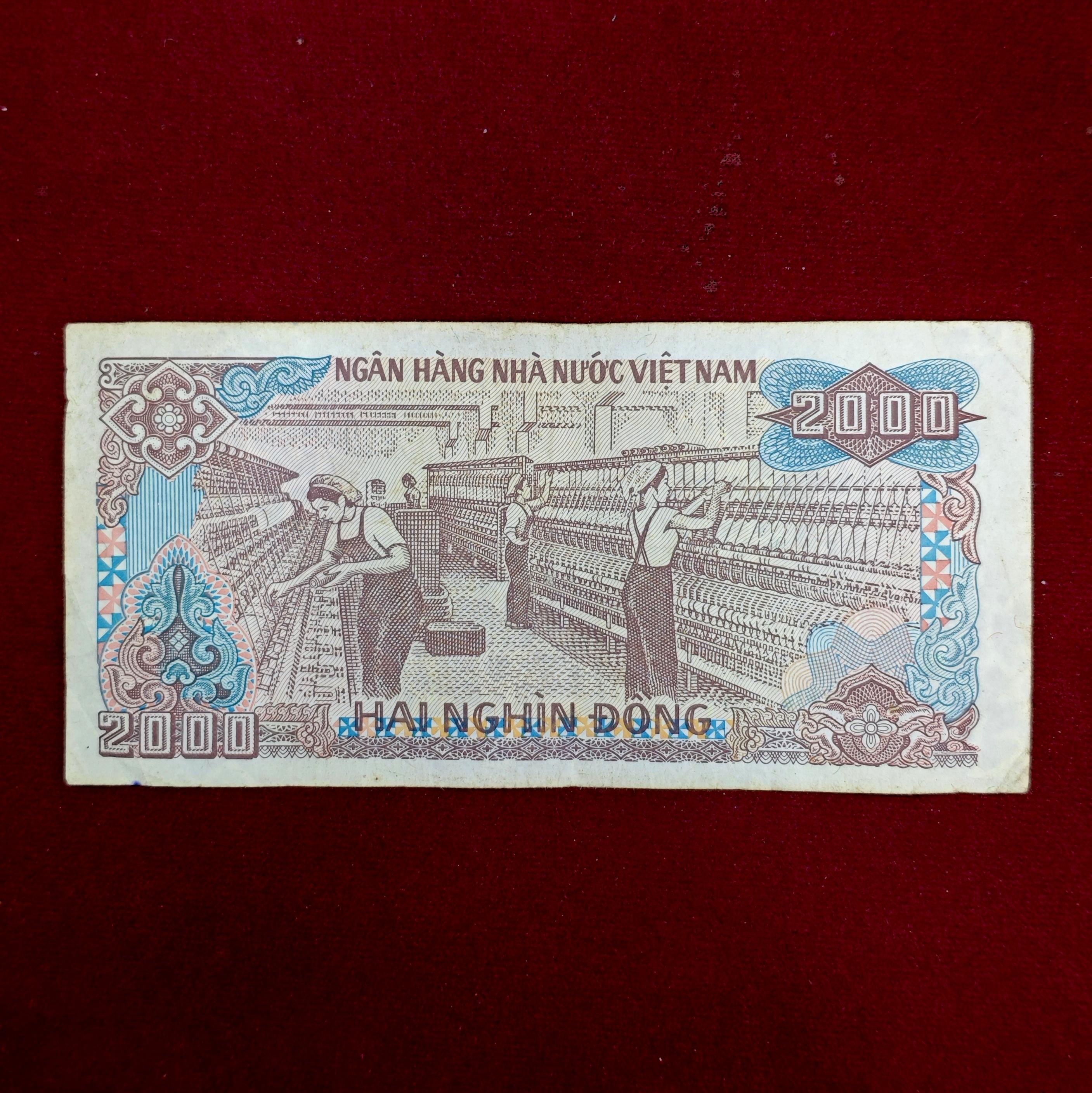 Vietnam 2000 Dong 1988 Banknote