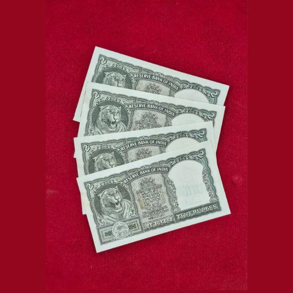 Extremely Rare 2 Rupees Set of 4 Green Tiger Notes